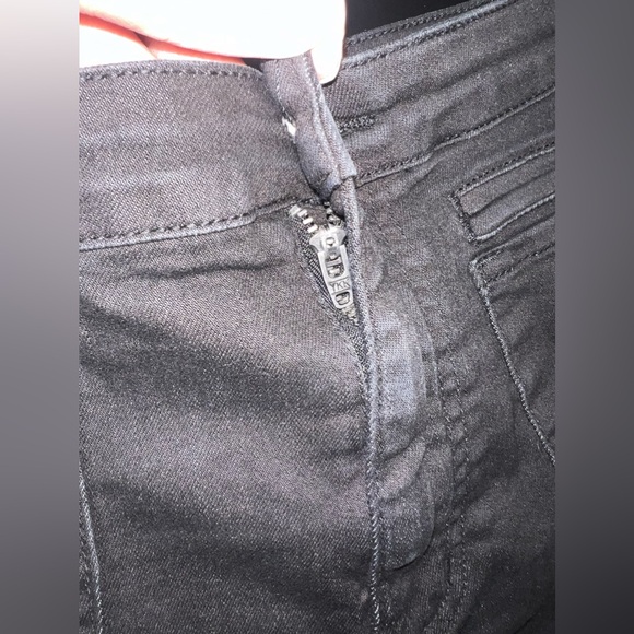 Urban Outfitters BDG Black Denim High-Waisted Shorts Size 28 EUC - Picture 4 of 10